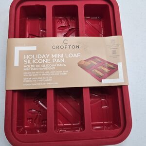 Crofton Holiday Mini Loaf Silicone Bread Cake Pans 6 Baking Molds Holly Presents